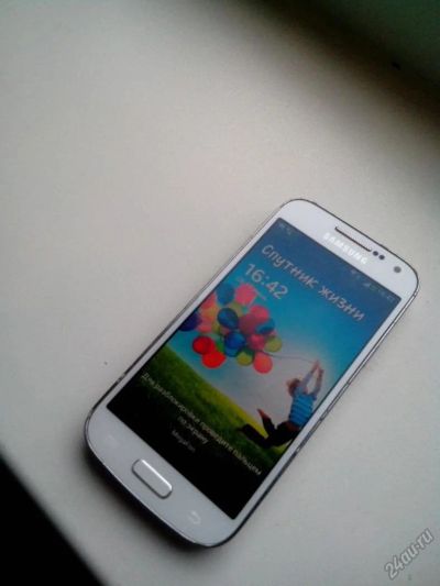 Лот: 5804851. Фото: 1. Samsung Galaxy s4 mini white. Смартфоны