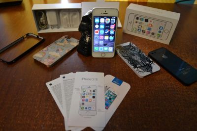 Лот: 10661991. Фото: 1. Iphone 5S Silver 16Gb / Идеальнейшее... Смартфоны