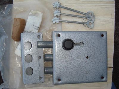 Лот: 3328939. Фото: 1. Замок гаражный. Замки
