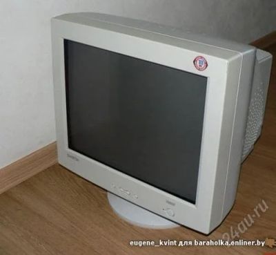 Лот: 1211154. Фото: 1. ЭЛТ монитор 17" Samsung Samtron... ЭЛТ-мониторы