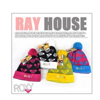 Лот: 3697792. Фото: 1. Шапка женская Roxy 2. Головные уборы