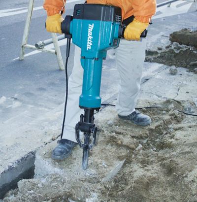 Лот: 10899221. Фото: 1. Отбойный молоток Makita HM1801. Электроинструмент