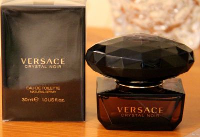 Лот: 13135002. Фото: 1. Духи Versace Crystal Noir, Версаче... Женская парфюмерия