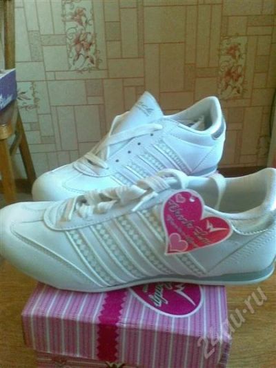 Лот: 562050. Фото: 1. jenski krasovtki Adidas Black... Кеды, кроссовки, слипоны