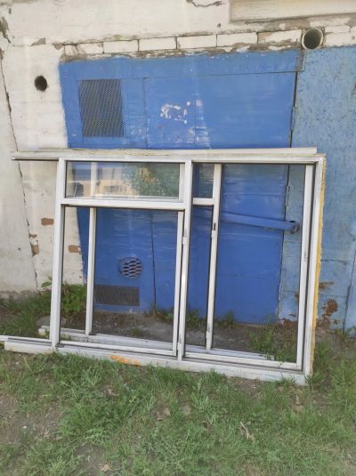 Лот: 20537406. Фото: 1. Алюминиевая окно на балкон (теплицу... Окна, балконы