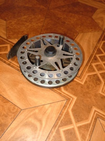 Лот: 25592103. Фото: 1. Катушка для рыбалки. Катушки, комплектующие