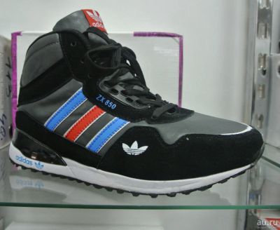 Лот: 9103553. Фото: 1. Кроссовки Adidas с искуственным... Кеды, кроссовки, слипоны