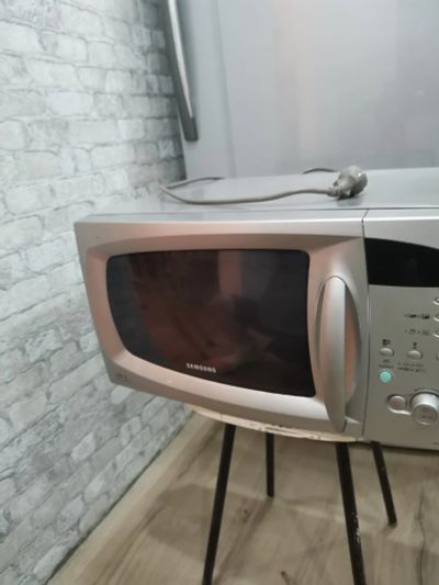 Лот: 18344696. Фото: 1. Микроволновка Samsung. Микроволновки, мини-печи