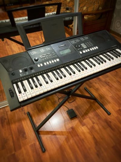 Лот: 19623321. Фото: 1. Синтезатор Yamaha PSR-E423. Клавишные
