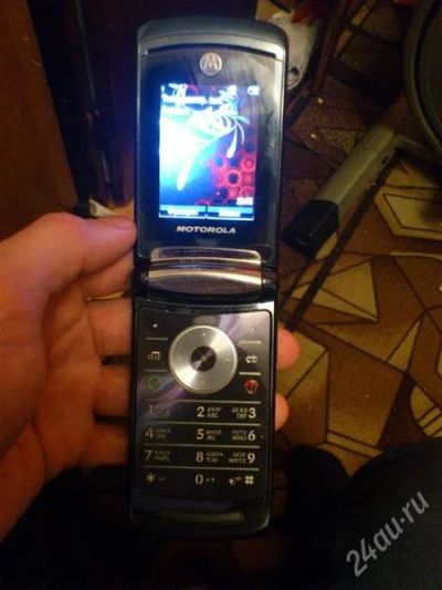 Лот: 2309911. Фото: 1. Exclusive!! Motorola v8 - 2gb. Кнопочные мобильные телефоны