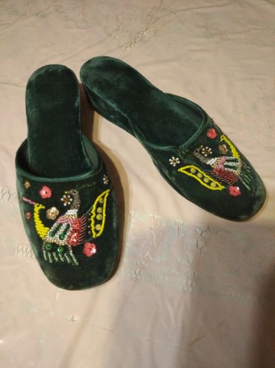 Лот: 18611510. Фото: 1. Тапочки женские домашние. Домашняя обувь