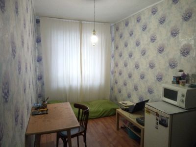 Лот: 13508823. Фото: 1. Комната в 3-шке в центре. Квартиры, студии