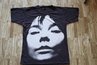 Лот: 4330414. Фото: 1. Футболка Bjork. Размер М. Футболки, поло