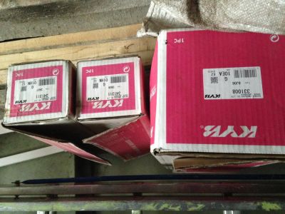 Лот: 4611725. Фото: 1. Стоики оригинал Honda Civic EU-3... Ходовая, подвеска, рулевое управление