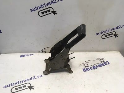 Лот: 21710458. Фото: 1. ручка ручника Renault Megane LM. Кузов