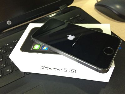 Лот: 8838689. Фото: 1. iPhone 5s 16g. Смартфоны