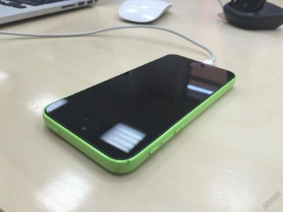 Лот: 5716713. Фото: 1. iPhone 5C 32Gb Green. Смартфоны