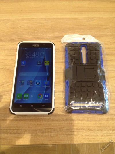 Лот: 5940489. Фото: 1. Asus ZenFone 2 ZE551ML. Смартфоны
