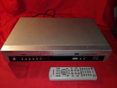 Лот: 8636216. Фото: 1. DVD/VHS комбайн Samsung SV-DVD645P. DVD, Blu-Ray плееры