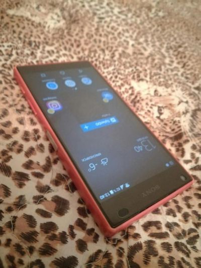 Лот: 10792055. Фото: 1. Sony z5 compact pink. Смартфоны