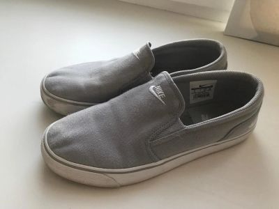 Лот: 10185918. Фото: 1. Слипоны Nike, мужские. Кеды, кроссовки, слипоны