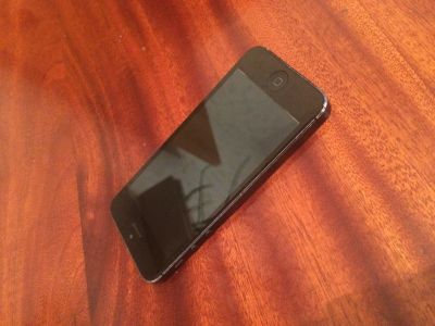 Лот: 12434572. Фото: 1. iphone 5 16gb. Смартфоны
