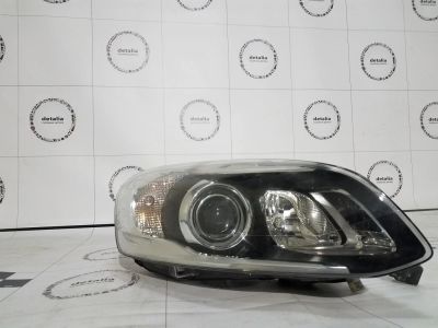 Лот: 10997679. Фото: 1. Фара правая Volvo XC60 оригинал... Оптика и освещение