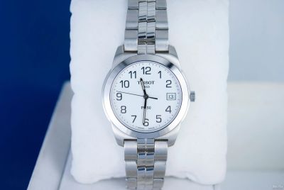 Лот: 8297646. Фото: 1. Часы швейцарские Tissot T-Classic... Оригинальные наручные часы