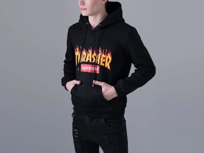 Лот: 12704306. Фото: 1. Худи Thrasher x Supreme чер Арт... Свитеры, толстовки, худи
