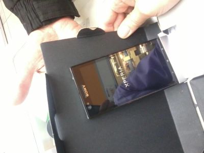 Лот: 3116652. Фото: 1. Телефон xperia p новая. Кнопочные мобильные телефоны