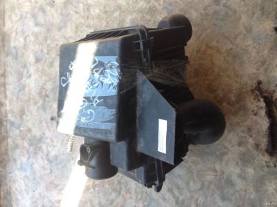 Лот: 13594474. Фото: 1. Корпус воздушного фильтра mazda... Двигатель и элементы двигателя