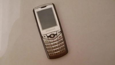 Лот: 6419310. Фото: 1. Сотовый телефон Samsung SGH-E200... Кнопочные мобильные телефоны