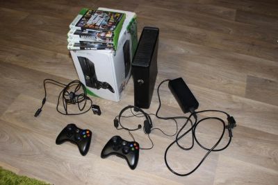 Лот: 5240925. Фото: 1. X-Box 360 250гб +4 игры. Игровые приставки, консоли