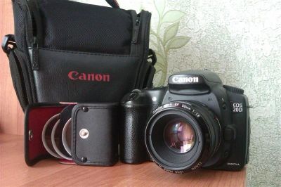 Лот: 2054811. Фото: 1. Canon 20D Body. Цифровые зеркальные