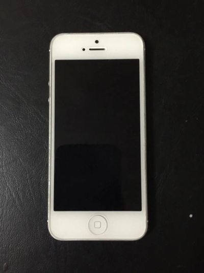Лот: 6480266. Фото: 1. iPhone 5 16gb белый Продаю последний... Смартфоны