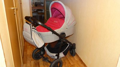 Лот: 6570517. Фото: 1. Коляска Zippy Sport 2 в 1. Коляски