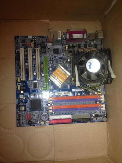 Лот: 8240831. Фото: 1. Материнская плата Gigabyte GA-8IG1000MK. Материнские платы