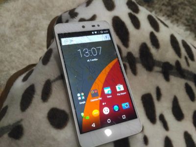 Лот: 7745555. Фото: 1. телефон Wileyfox. Кнопочные мобильные телефоны
