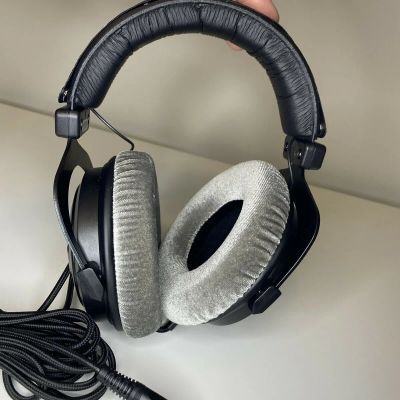 Лот: 19644496. Фото: 1. Студийные наушники Behringer BH770. Другое (профессиональный звук)