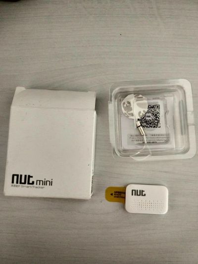 Лот: 9527851. Фото: 1. NUT MINI непотеряйка по bluetooth. Брелоки, подвески