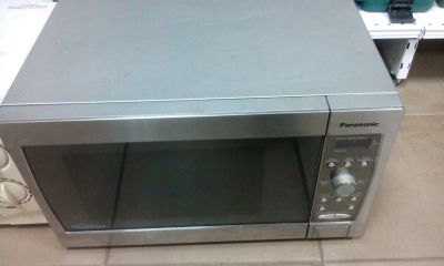Лот: 10165760. Фото: 1. Микроволновка Panasonic (2219). Микроволновки, мини-печи