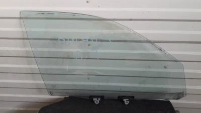 Лот: 21413577. Фото: 1. стекло двери Toyota Sprinter AE100. Двигатель и элементы двигателя