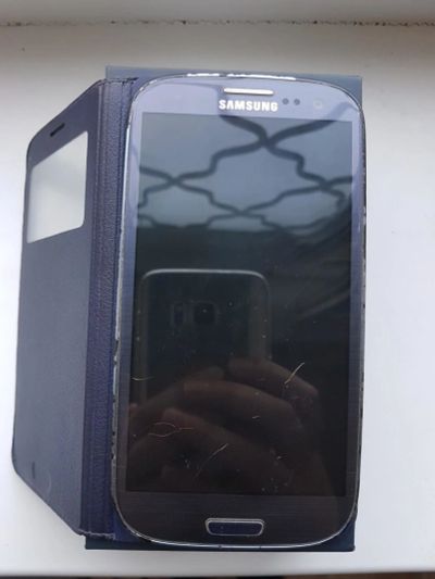 Лот: 9663045. Фото: 1. Samsung galaxy s3(разбит тачскрин... Смартфоны