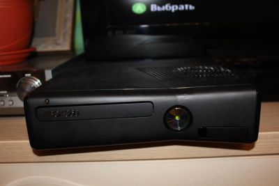 Лот: 3366437. Фото: 1. XBOX 360 kinect 4GB+ 250GB + kinect... Игровые приставки, консоли