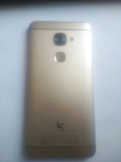 Лот: 9843494. Фото: 1. Leeco Le2 золото. Смартфоны