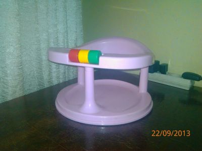 Лот: 3202650. Фото: 1. стул детский для купания. Другое (детская мебель)