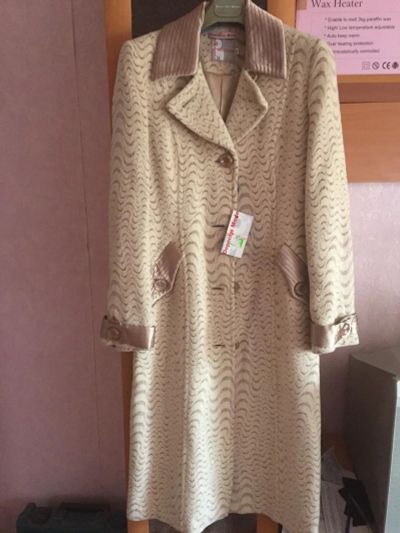 Лот: 9486894. Фото: 1. пальто на весну. Верхняя одежда