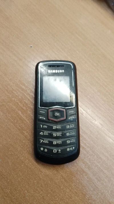 Лот: 20769998. Фото: 1. Samsung E1081T состояние неизвестно. Другое (запчасти, оборудование)