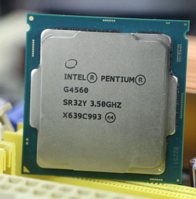 Лот: 25282485. Фото: 1. Pentium G4560 1151 2 ядра 4 потока. Процессоры