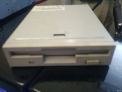 Лот: 13239187. Фото: 1. Floppy привод. Приводы CD, DVD, BR, FDD